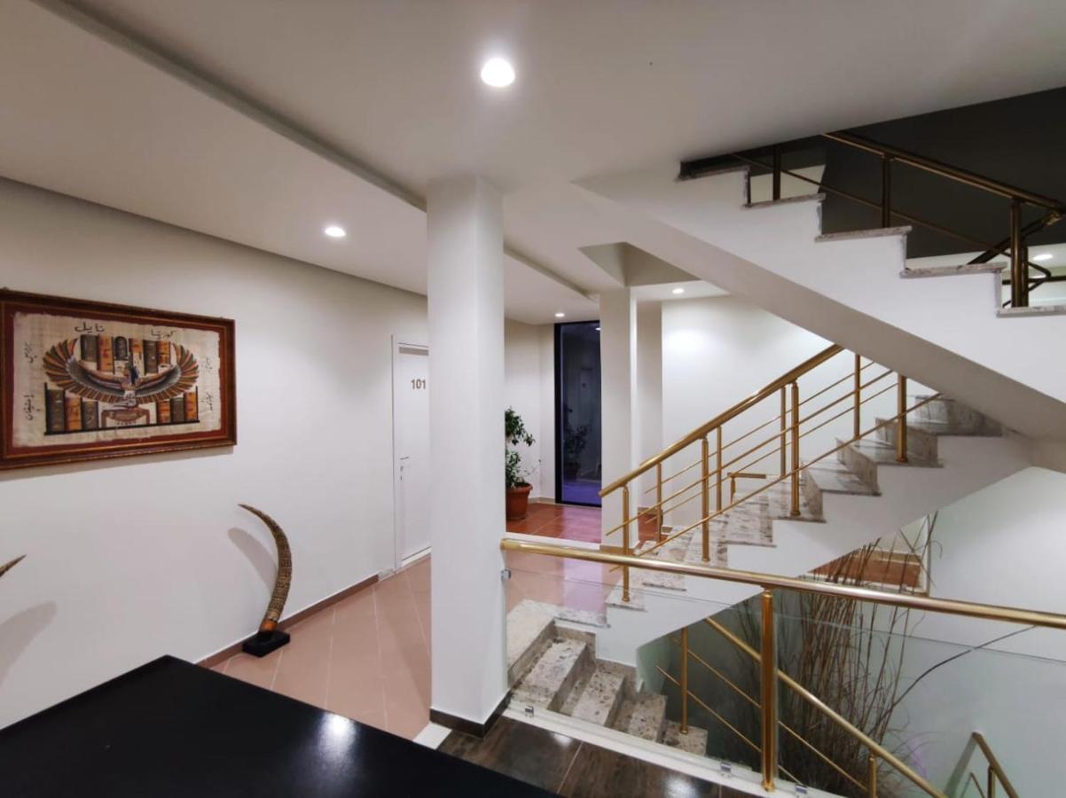 Kavalona Park Hotel Vlorë Екстериор снимка