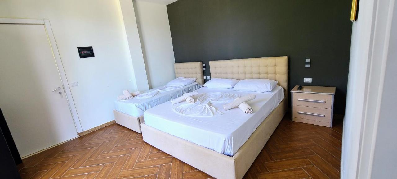Kavalona Park Hotel Vlorë Екстериор снимка