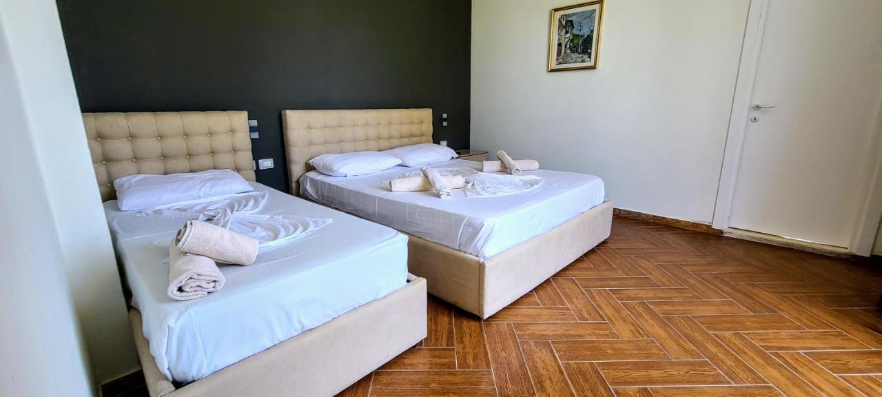 Kavalona Park Hotel Vlorë Екстериор снимка