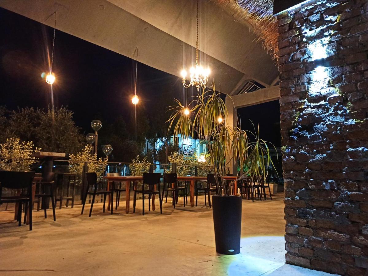 Kavalona Park Hotel Vlorë Екстериор снимка