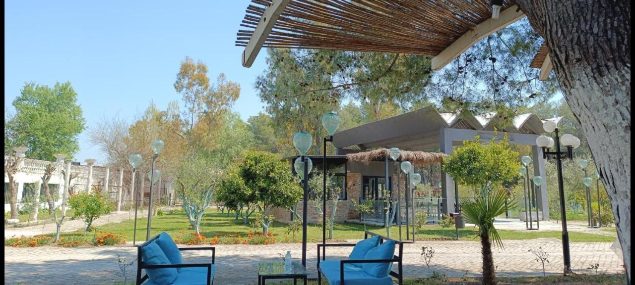 Kavalona Park Hotel Zverneci Екстериор снимка