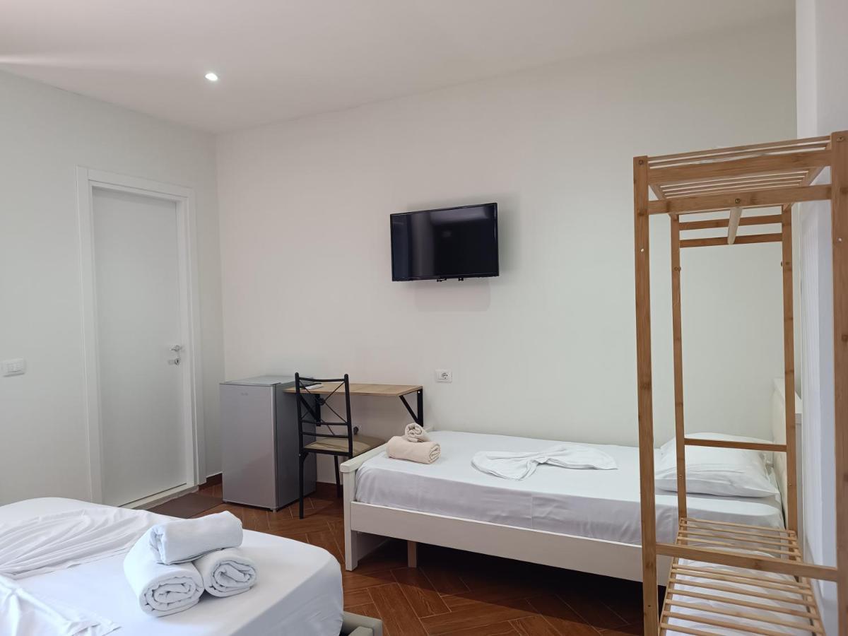 Kavalona Park Hotel Vlorë Екстериор снимка