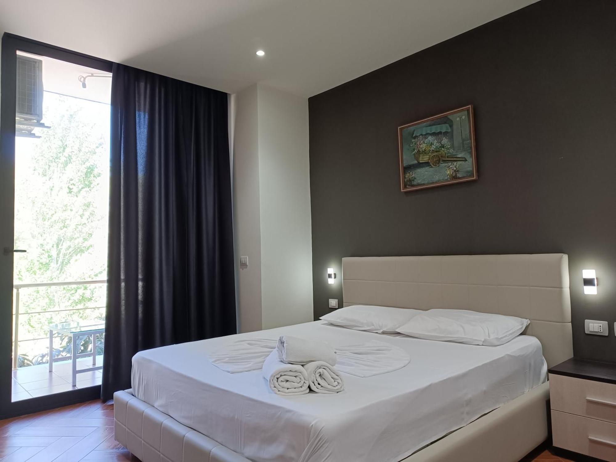 Kavalona Park Hotel Zverneci Стая снимка