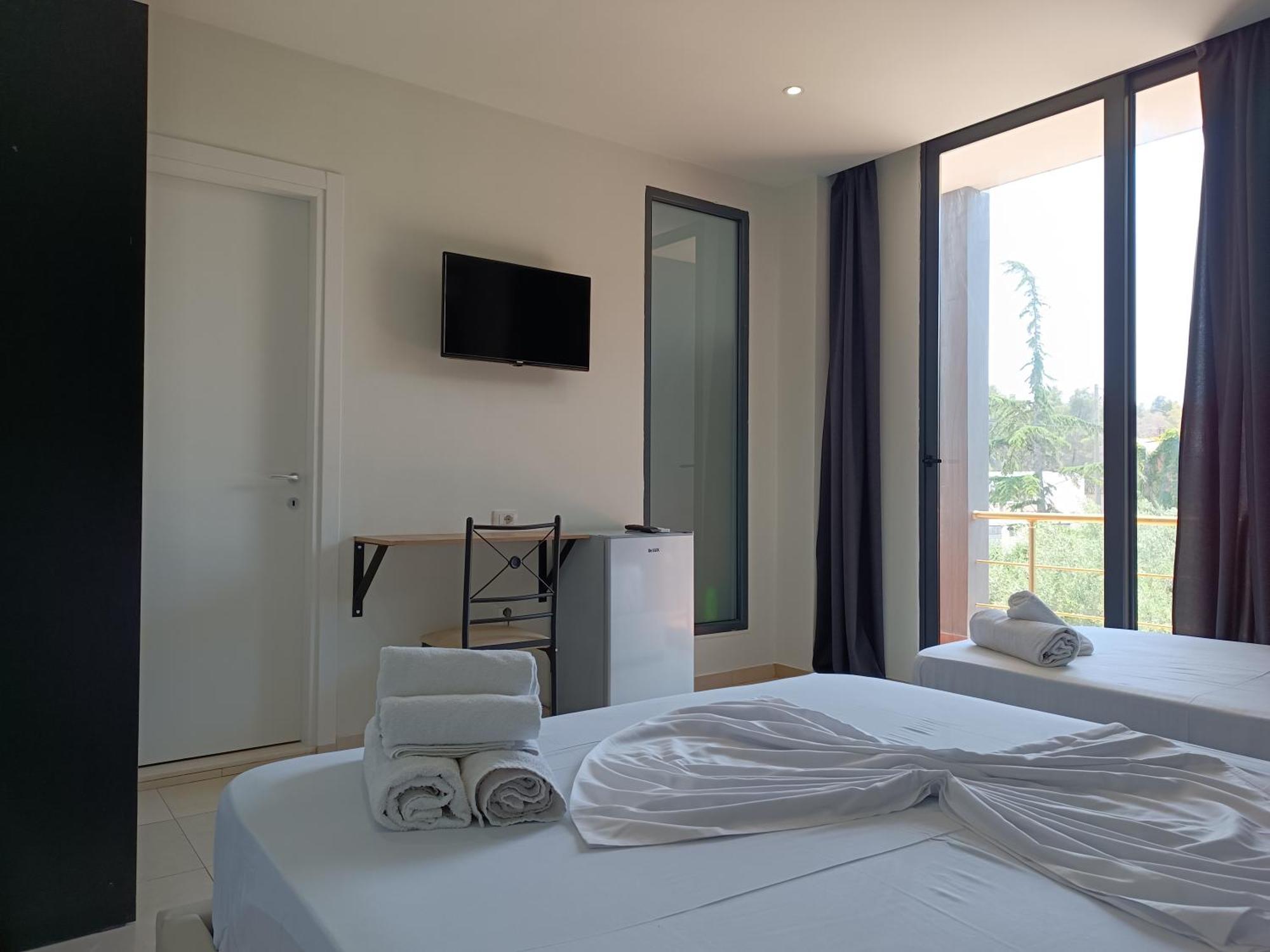 Kavalona Park Hotel Vlorë Стая снимка