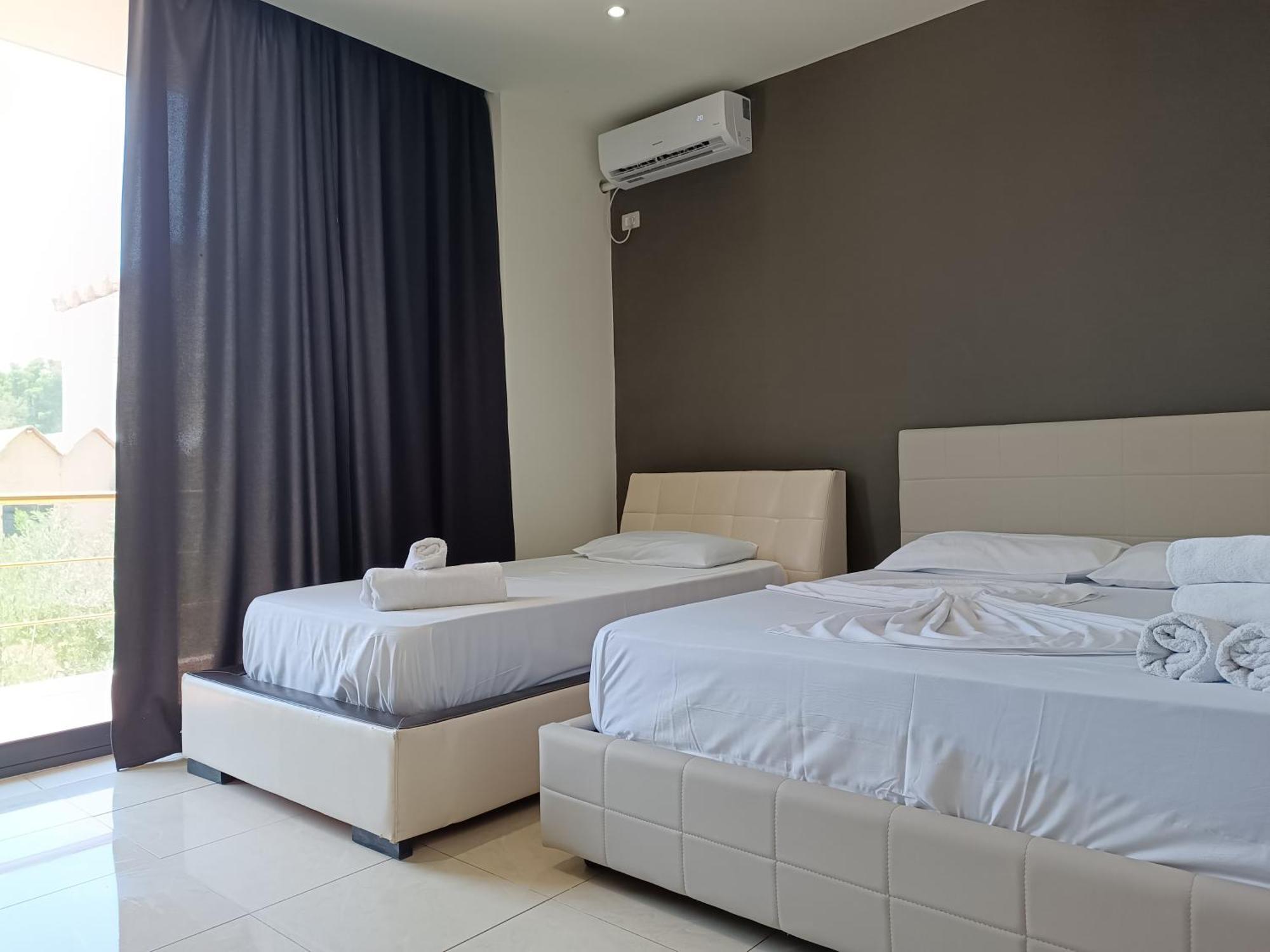Kavalona Park Hotel Vlorë Стая снимка