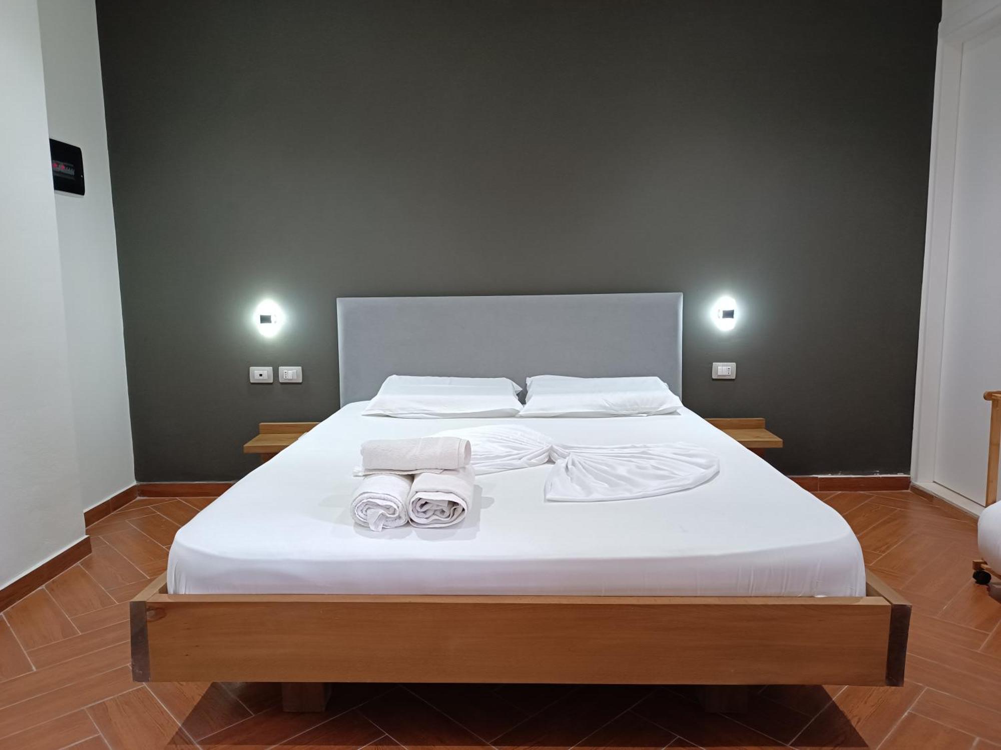 Kavalona Park Hotel Vlorë Стая снимка