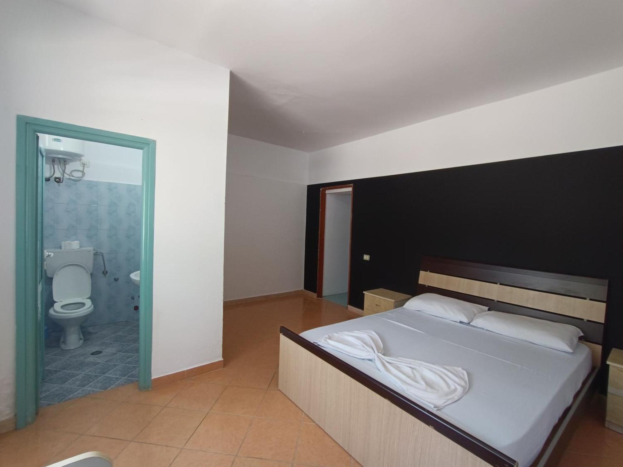 Kavalona Park Hotel Vlorë Стая снимка