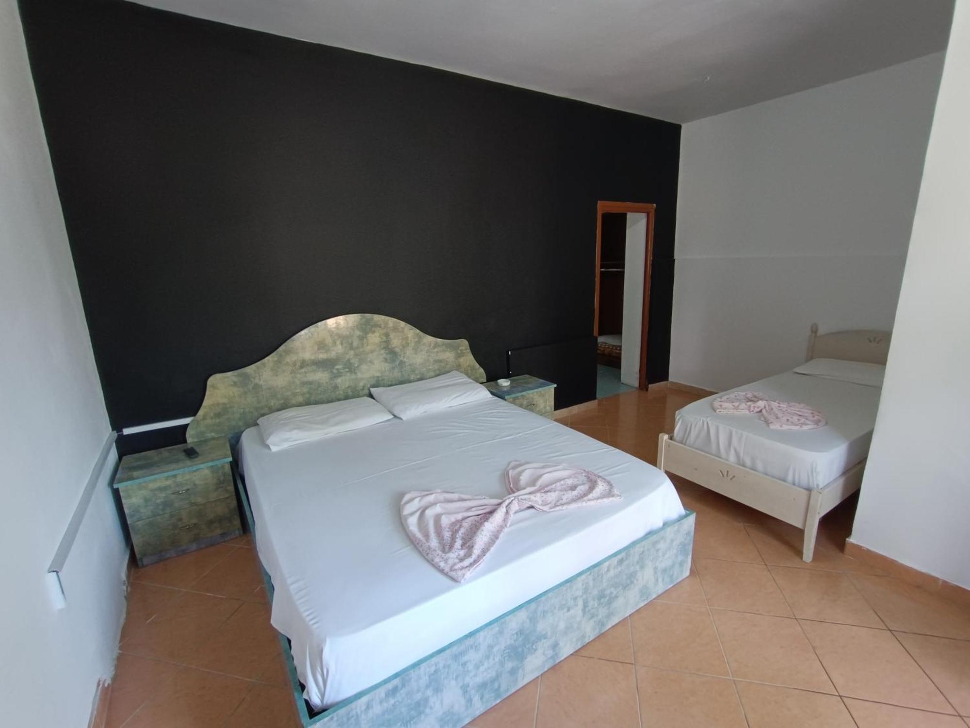 Kavalona Park Hotel Vlorë Стая снимка
